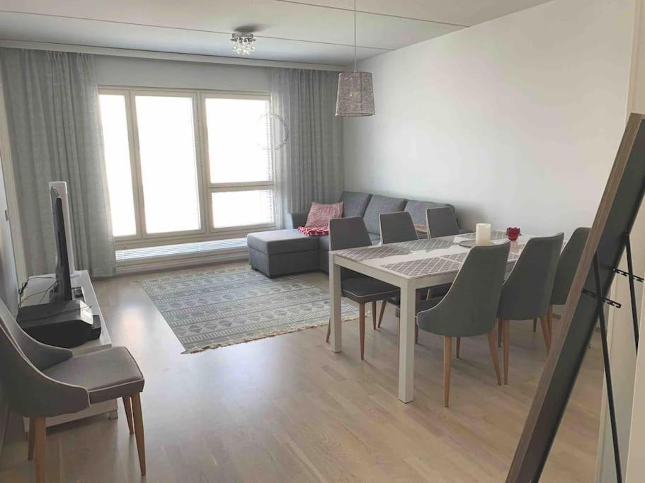 Uusi Tilava Kaksio Jyvaskylan Ydinkeskustassa 53 M2 Apartment ภายนอก รูปภาพ